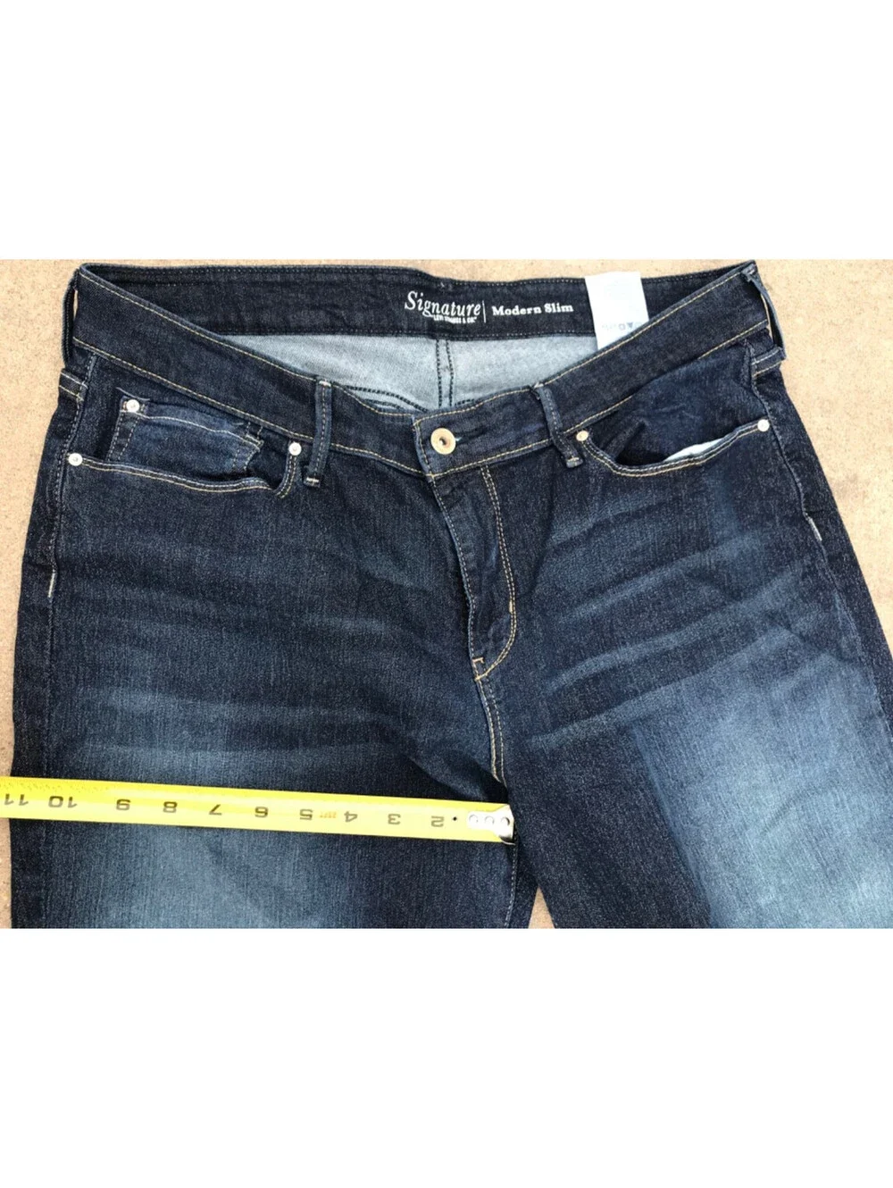 Levi's Classic Bootcut Jeans Women's Size 18M  34x32 Blue Dark Wash Denim